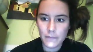 Busty italian girl has some cybersex